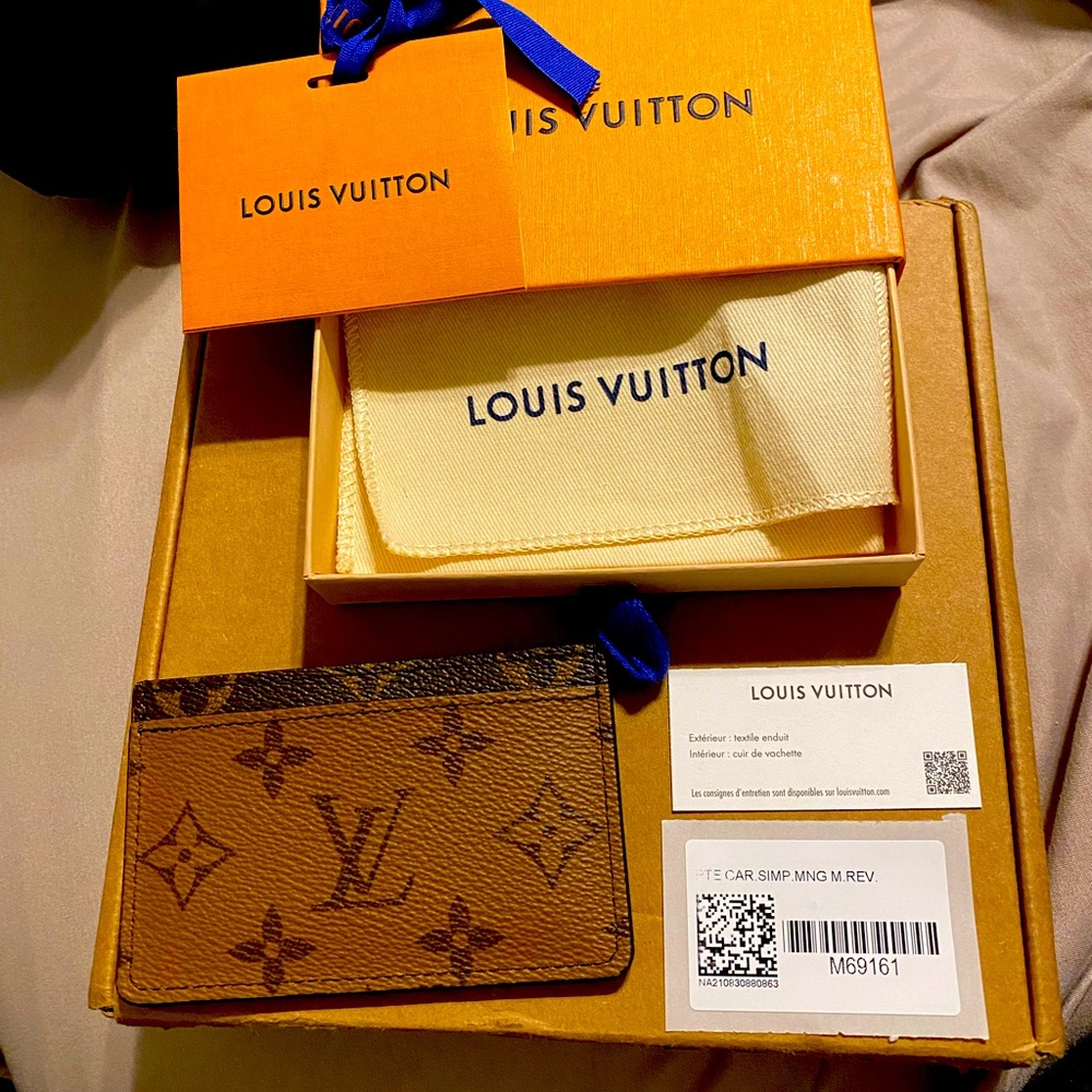 Authentic Louis Vuitton Reverse Monogram Card Holder